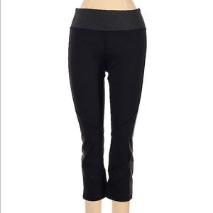 ADORE ME Color Block Mesh Capri Cropped Legging